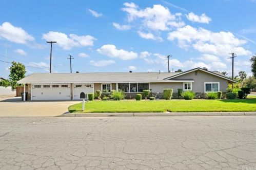 12785 Roswell Ave, Chino CA  91710-3043 exterior