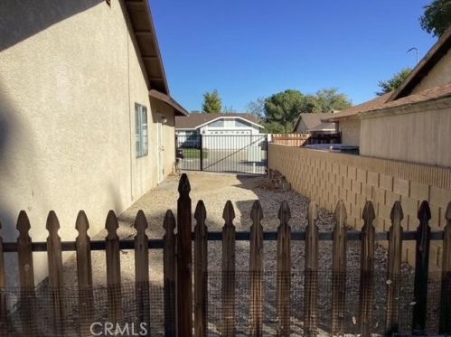 2158 Avenue, Lancaster CA exterior