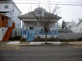 216 Maple Ave, Wildwood Crest, NJ 08260-2308