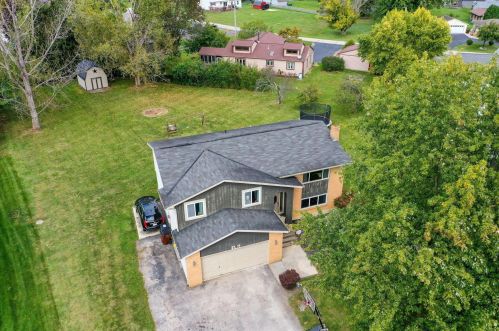 1920 Chickasaw Dr, London, OH 43140-8758