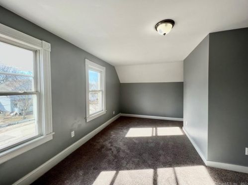 22 Viets St, United States Coast Guard Ac CT  06320-3324 exterior