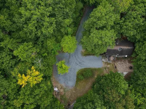 1044 Plain Rd, Hinsdale NH  03451-2150 exterior