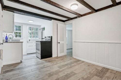 93 Boulevard Dr, Danbury CT  06810-7254 exterior