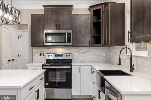 10914 Thiel Ct, Spotsylvania VA  22551-8034 exterior