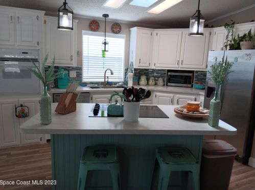 606 Royal Tern Dr, Sebastian FL  32976-7360 exterior