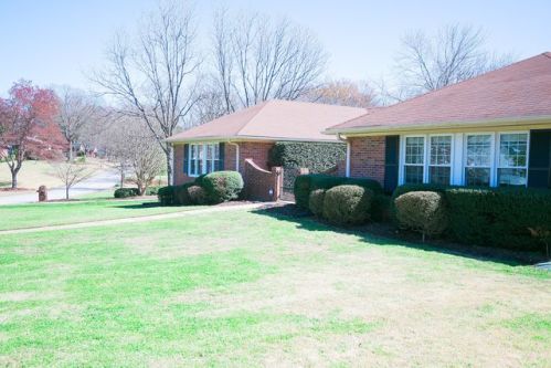 201 Foxcroft Rd, Greenville, SC 29615-3715