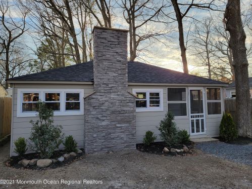 433 Devon St, Lacey NJ  08731-2429 exterior