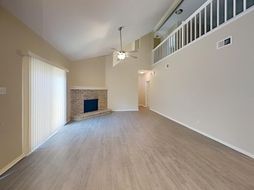 1375 Chinaberry Dr, Lewisville TX  75077-2135 exterior