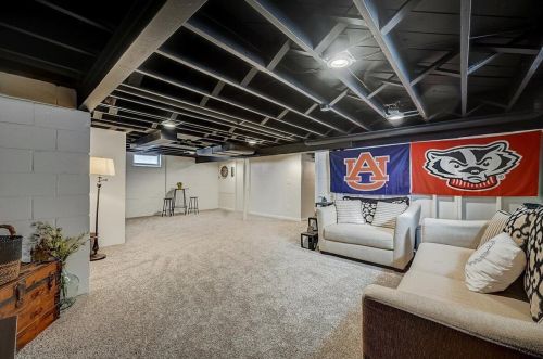 3316 Honey Creek Dr, Milwaukee WI  53219-3911 exterior