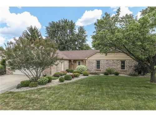 599 Whispering Trl, Greenwood, IN 46142-1178