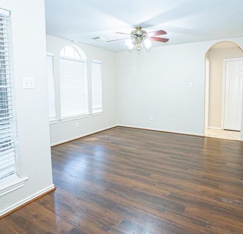 23 Merryweather Cir, Conroe TX  77384-5053 exterior