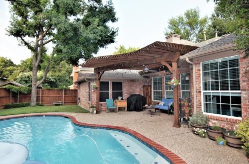 2012 Shumard Ln, Lewisville TX  75028-7621 exterior