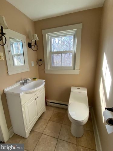 521 Washington St, Charles Town WV  25414-1735 exterior