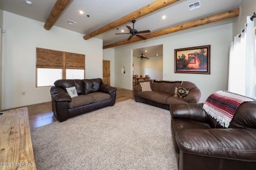 5345 Desert Falcon Ln, Tucson, AZ 85742-8264
