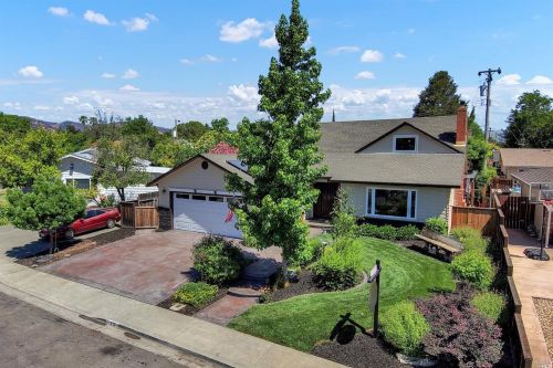 73 Westwood St, Vacaville CA  95688-3625 exterior