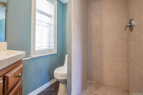 2828 Inyo Cir, Simi Valley CA 93063-2002 exterior