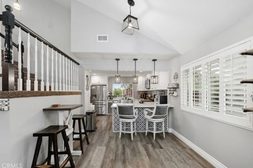 40000 Amberley Cir, Temecula CA 92591-7010 exterior