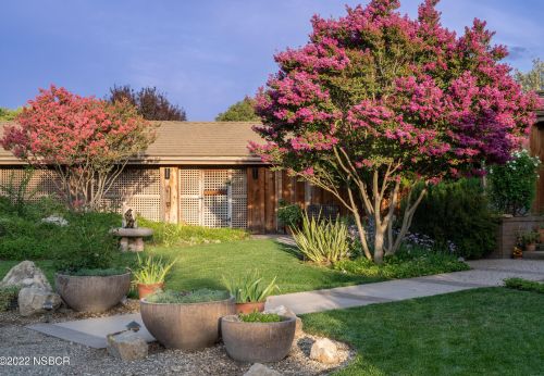 770 Entrance Rd, Solvang, CA 93463-9413