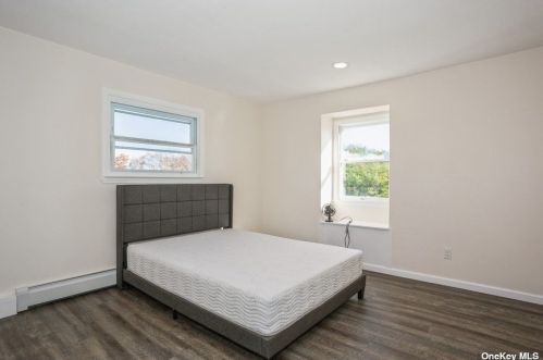 288 Greenbelt Pkwy, Holtsville NY  11742-2231 exterior