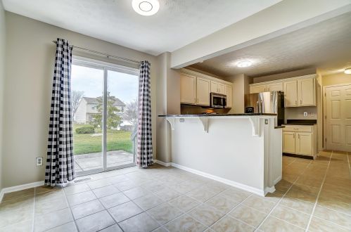 122 Wyckshire Dr, Pataskala OH  43062-7345 exterior