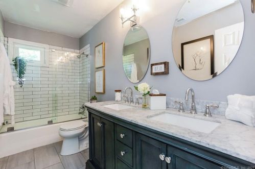 28 Talcott Rd, Glastonbury CT  06033-2919 exterior