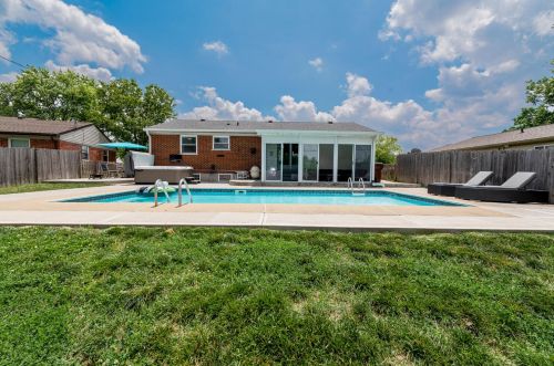 3758 Autumn Rd, Covington KY 41018-2741 exterior