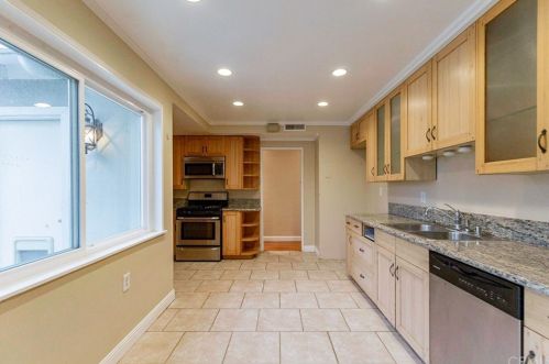 7404 Font Ave, Riverside, CA 92509-5536