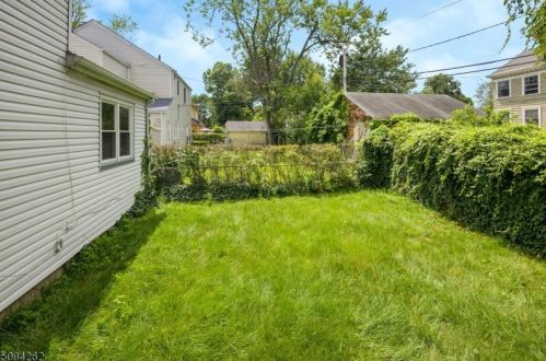 219 Holland Rd, South Orange NJ  07079-2713 exterior