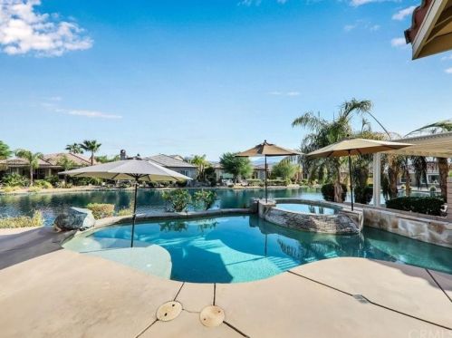 9 Loch Ness Lake Ct, Rancho Mirage CA  92270-5811 exterior