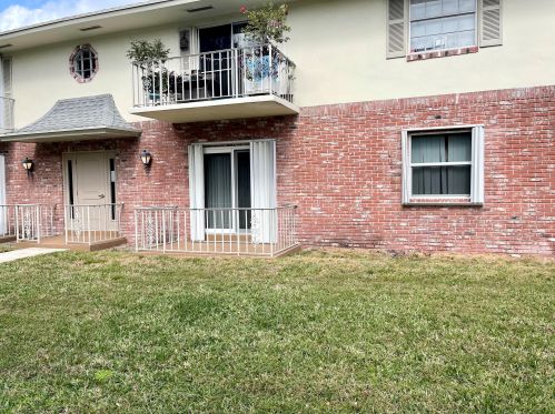 2017 Seacrest Blvd, Boynton Beach FL  33435-6837 exterior