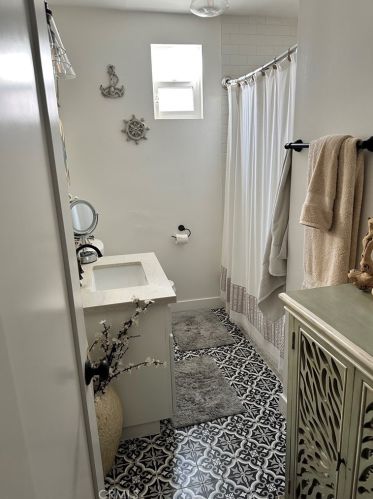 757 Redondo Ave, Long Beach CA  90804-5140 exterior