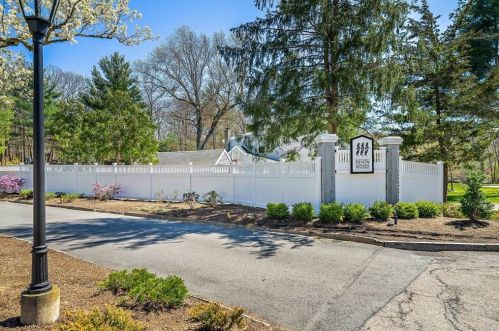 171 Tyson Commons Ln, Braintree MA  02184-8260 exterior