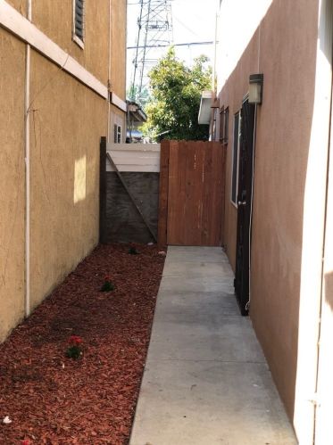 237 69th Way, Long Beach, CA 90805-1239