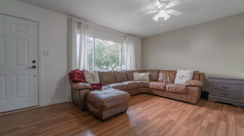 527 Sandalwood Ct, Valpo, IN 46385-8119