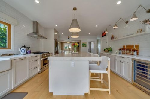 408 Roosevelt Blvd, Princeton By The Sea, CA 94019-1321