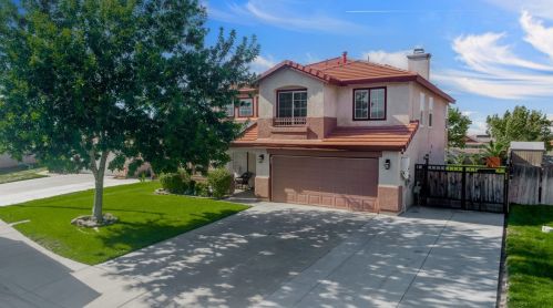6345 Golding Dr, Lancaster, CA 93536-7554