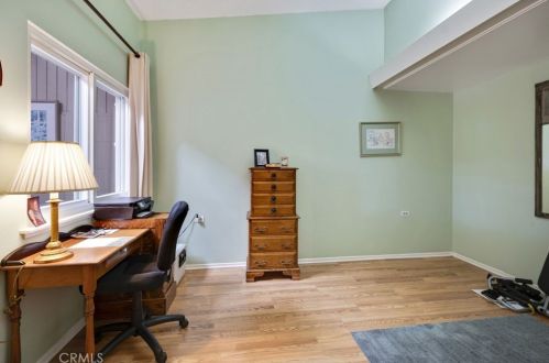 13361 El Dorado Dr, Seal Beach CA  90740-6801 exterior