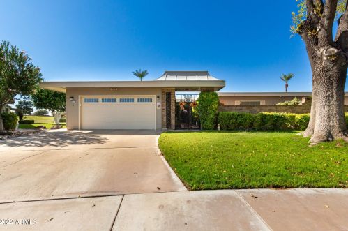 18218 104th Ave, Sun City, AZ 85373-1665