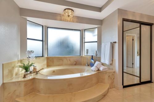 1066 Cross Springs Ct, San Jose CA  95120-1516 exterior