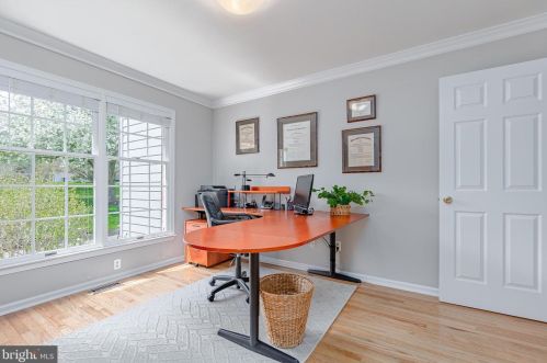 203 Southside Cir, Downingtown PA  19335-4428 exterior