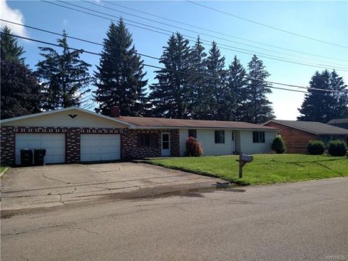 282 Broad Bay Cir, Machias, NY