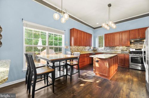 10056 Naughton Ct, Bristow VA  20136-3068 exterior