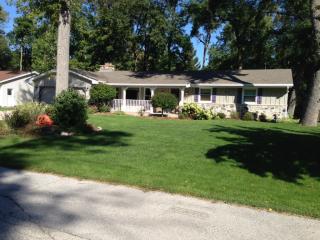 21480 Lancelot Dr, Brookfield, WI 53045-1633