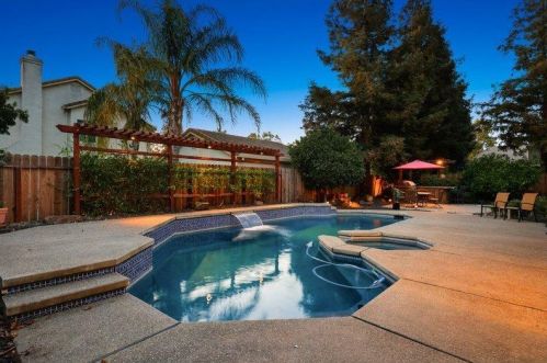 9306 Winningham Ct, Elk Grove CA  95758-6428 exterior