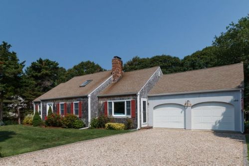 120 Colonial Way, Falmouth, MA 02540-4314