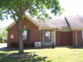 5545 Oak Branch Cir, Memphis, TN 38135-0216