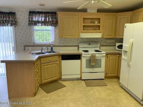 7509 Montauk Ave, Sebastian FL  32976-7798 exterior