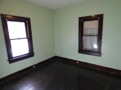 206 Meridian St, Mishawaka IN  46544-1673 exterior