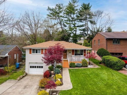 1632 Pembroke Dr, Pittsburgh, PA 15243-1552