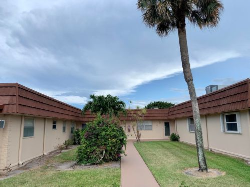 294 Seville M, Delray Beach FL  33446-2134 exterior